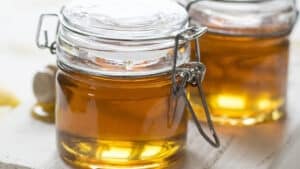 honey in jar honning i krukke